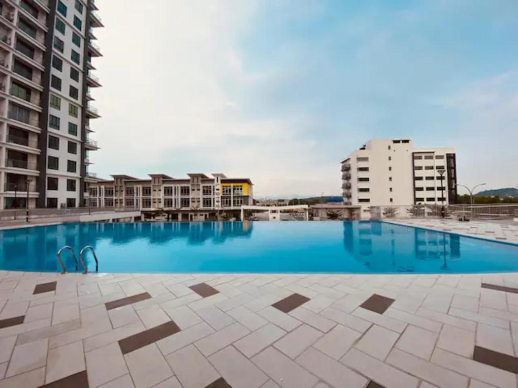 Luxurious Homestay 3Br With Pool Meru Ipoh 8 Pax Exterior foto